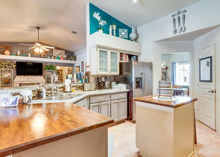 Holiday home Desert Oasis W/ Private Pool & Gym! Yuma