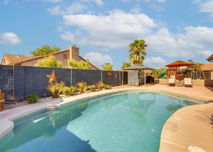 Desert Oasis W/ Private Pool & Gym! *