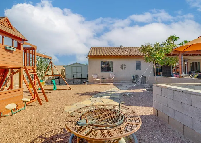 Holiday home Desert Oasis W/ Private Pool & Gym!